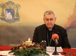 Božićna poruka biskupa Mrzljaka: "Božić je susret Boga i čovjeka. Bog je prvi i pruža ruku svakom čovjeku"