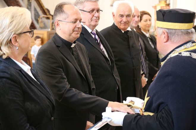 Hrvatski vinski vitezovi u Varaždinu proširili svoje članstvo - novi članovi i iz redova Varaždinske biskupije