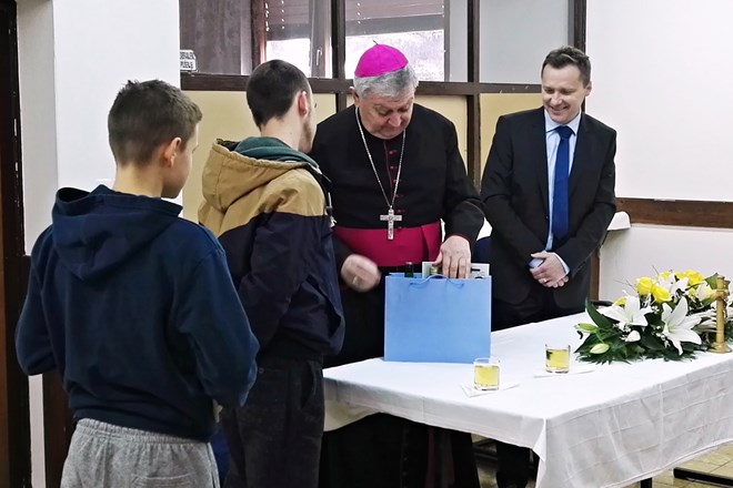 Posjet biskupa Mrzljaka Odgojnom domu u Ivancu