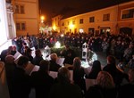 Ispred varaždinske katedrale upaljena prva svijeća na adventskom vijencu