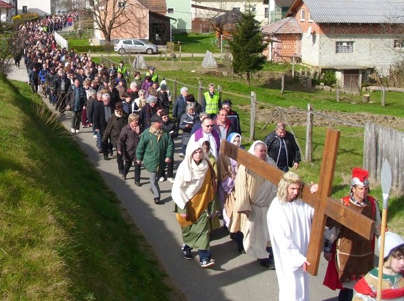 Pobožnost križnog puta na otvorenom po župi Sveti Martin na Muri