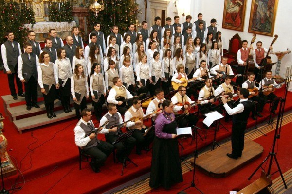 Adventsko-božićni koncerti Biskupijskog zbora mladih u Jalžabetu i varaždinskoj katedrali