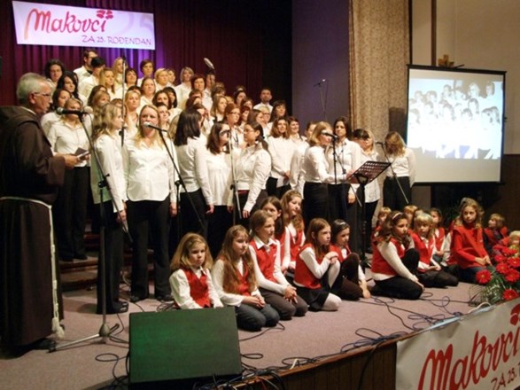 U Čakovcu svečano proslavljen 25. rođendan zbora "Makovci"