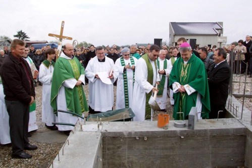 Blagoslovljen početak gradnje nove župne crkve u Strahonincu